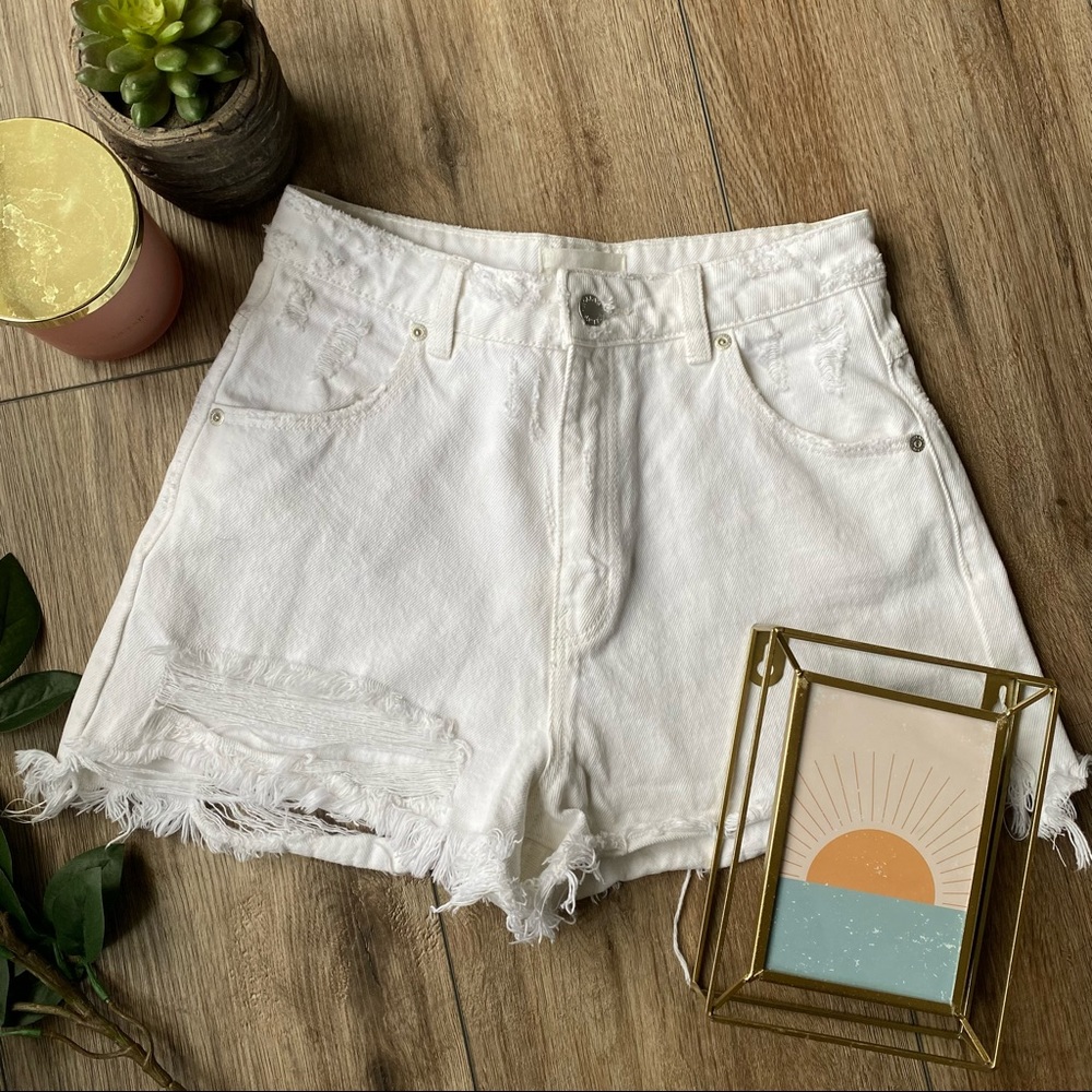 Rolla’s White Duster Distressed High Rise Denim Shorts Size 25 NWOT